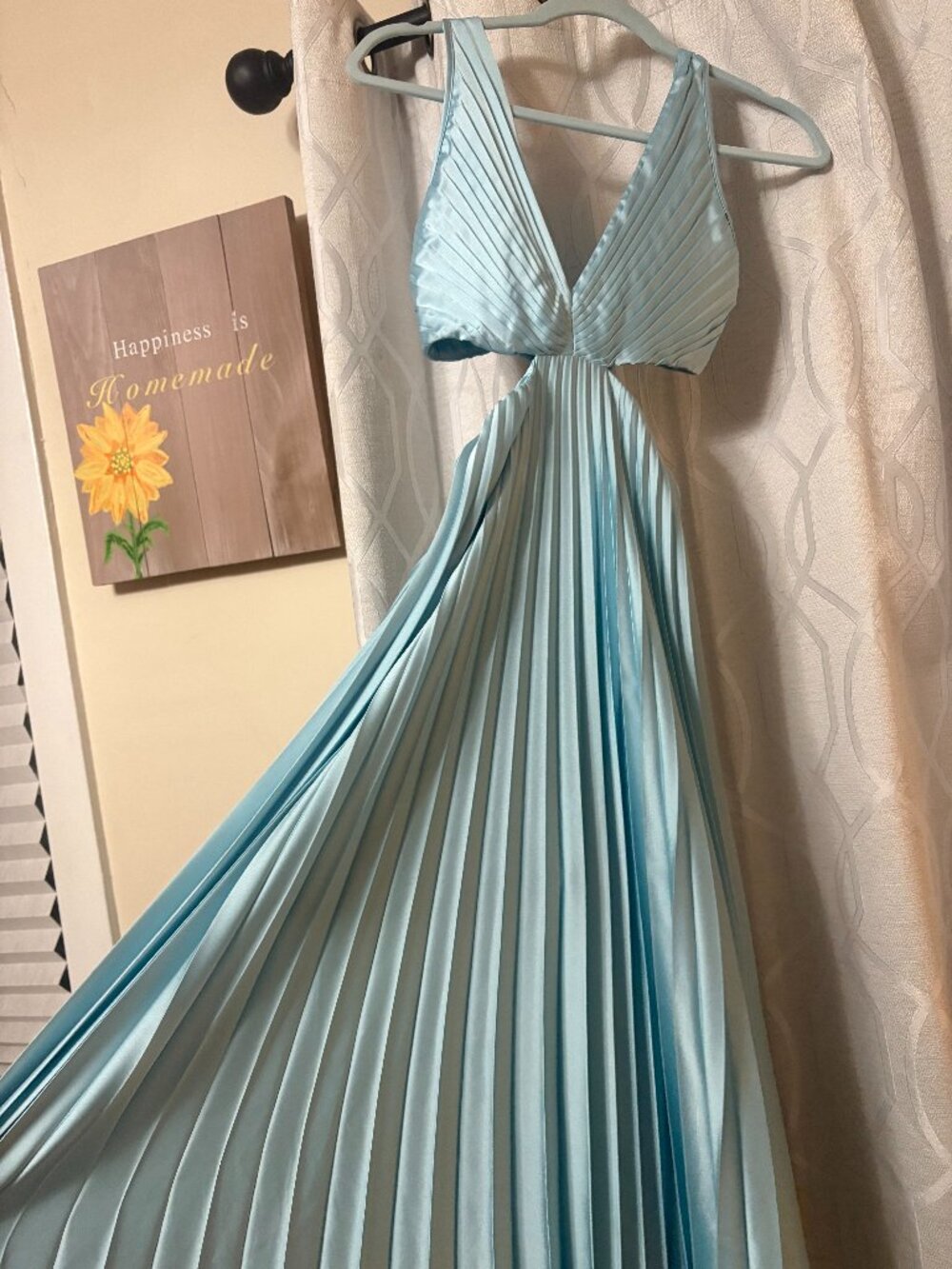 Abercombie XS Giselle Pleated Cut-out Dress in Light Blue